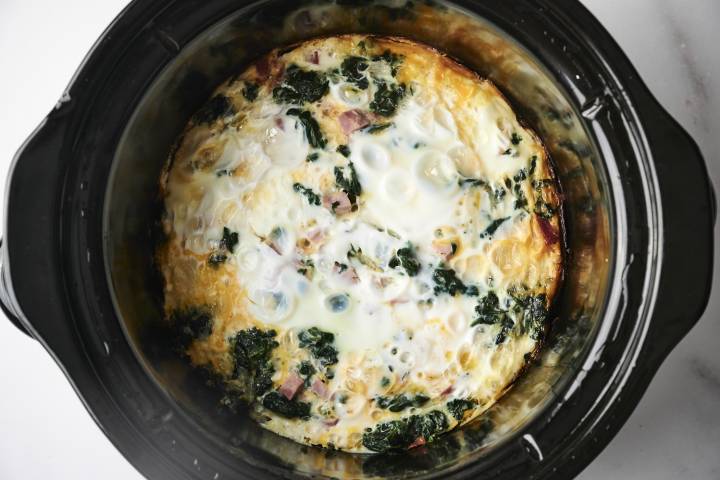 Eggs, Ham, and Spinach Breakfast Casserole 